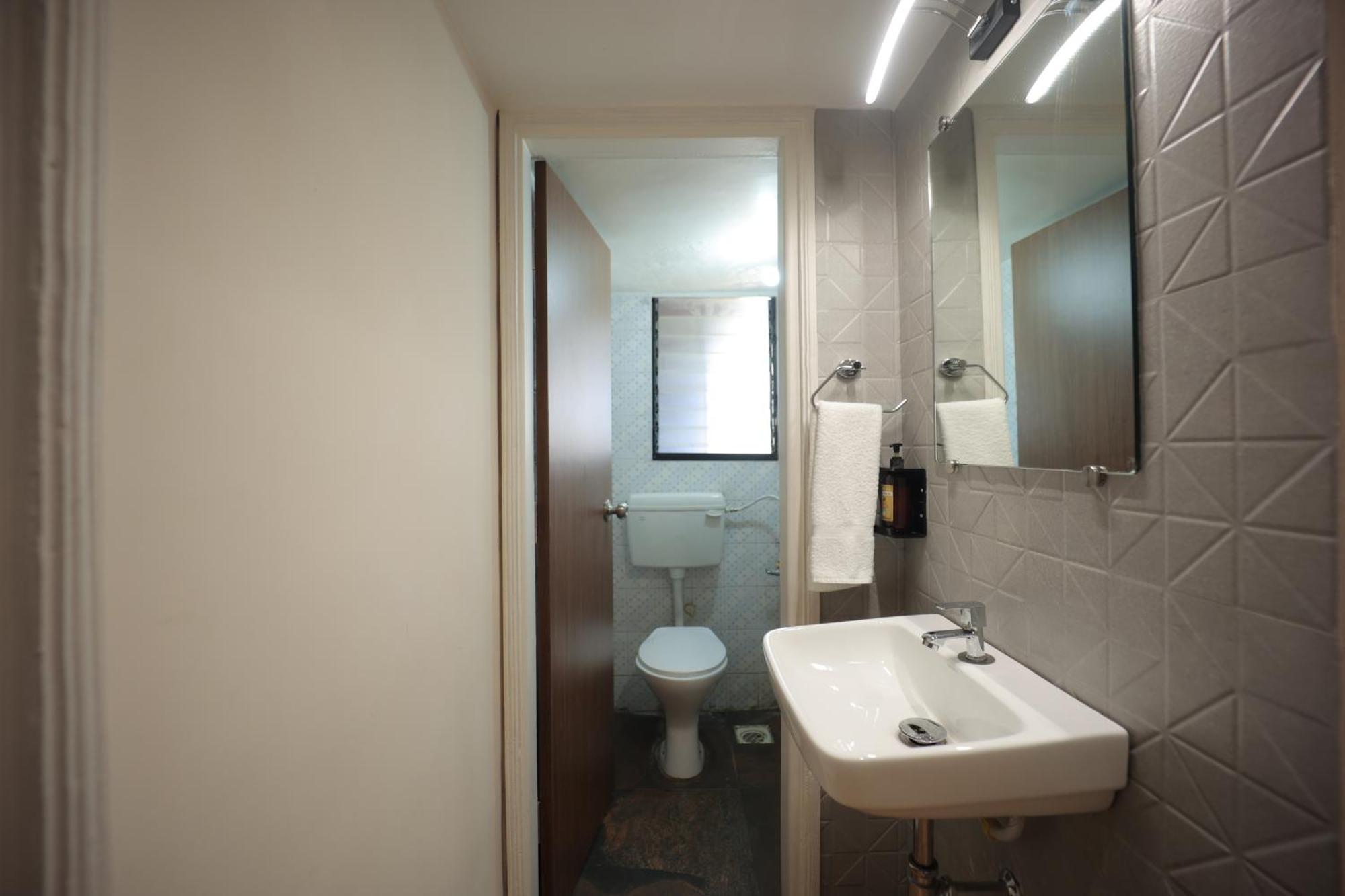The Byke Studio Pure Veg Apartment, Thane Esterno foto