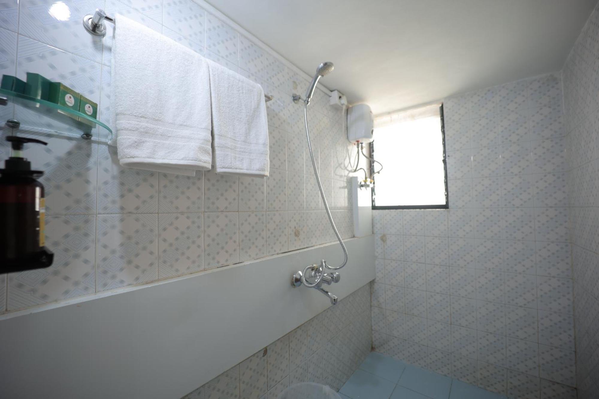 The Byke Studio Pure Veg Apartment, Thane Esterno foto